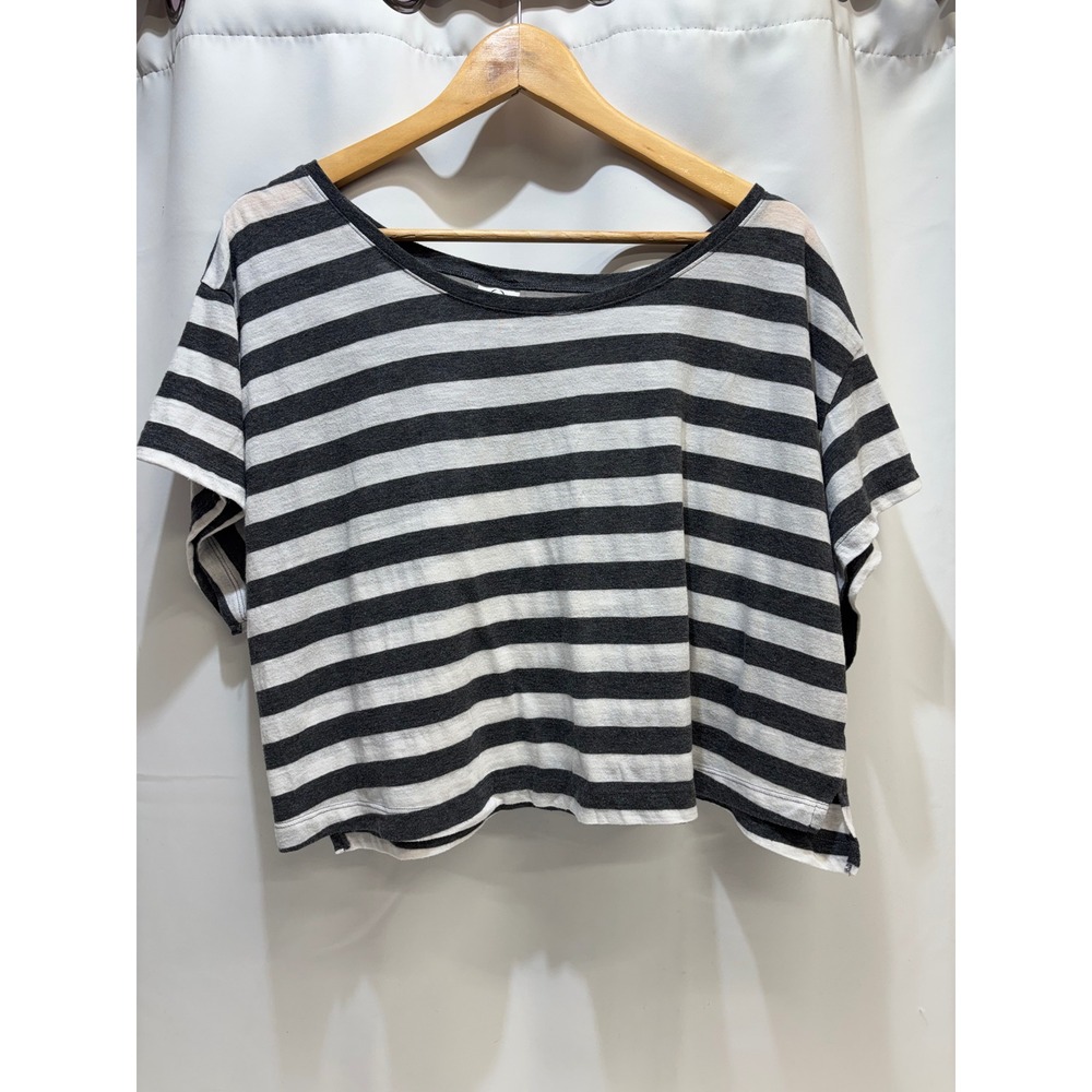 VTG 2012 PINK Victoria's Secret T-Shirt Womens Small Gray Striped Boxy Crop Top